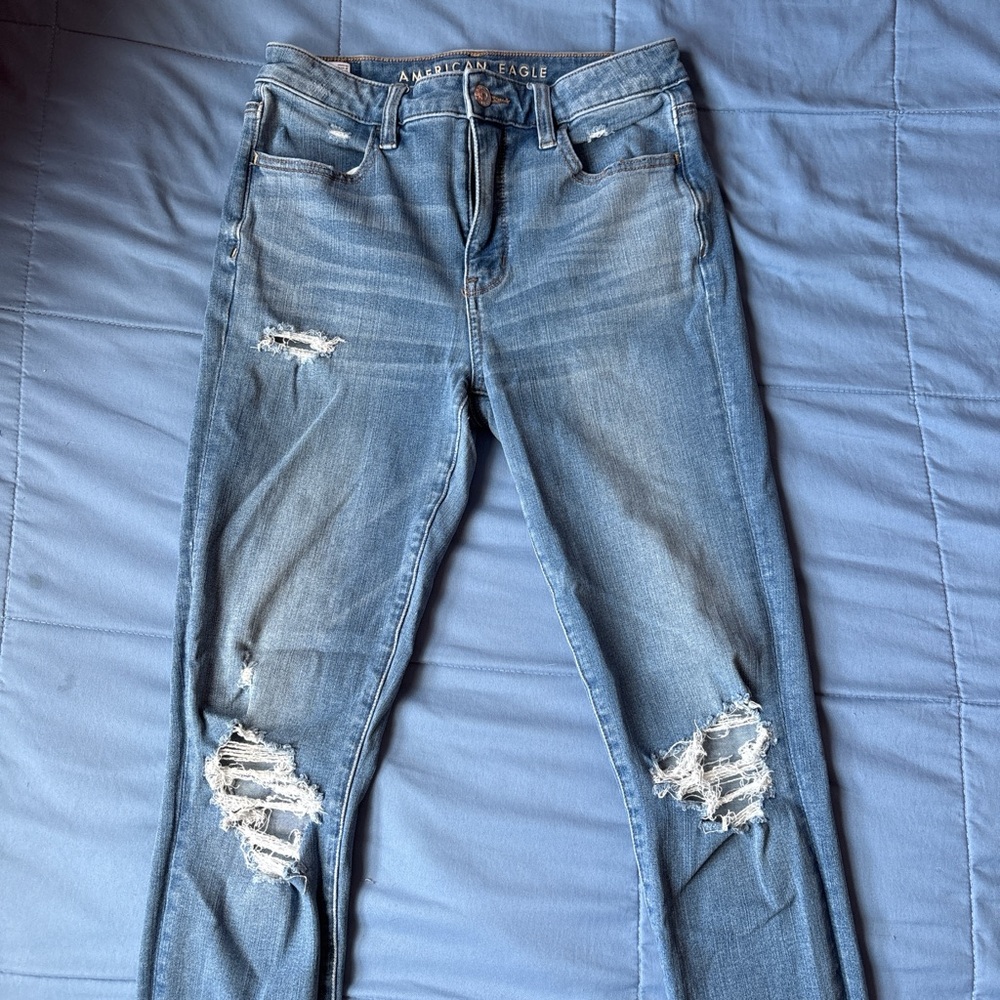 American Eagle Outfitters Skinny Blue Jeans Distressed Style